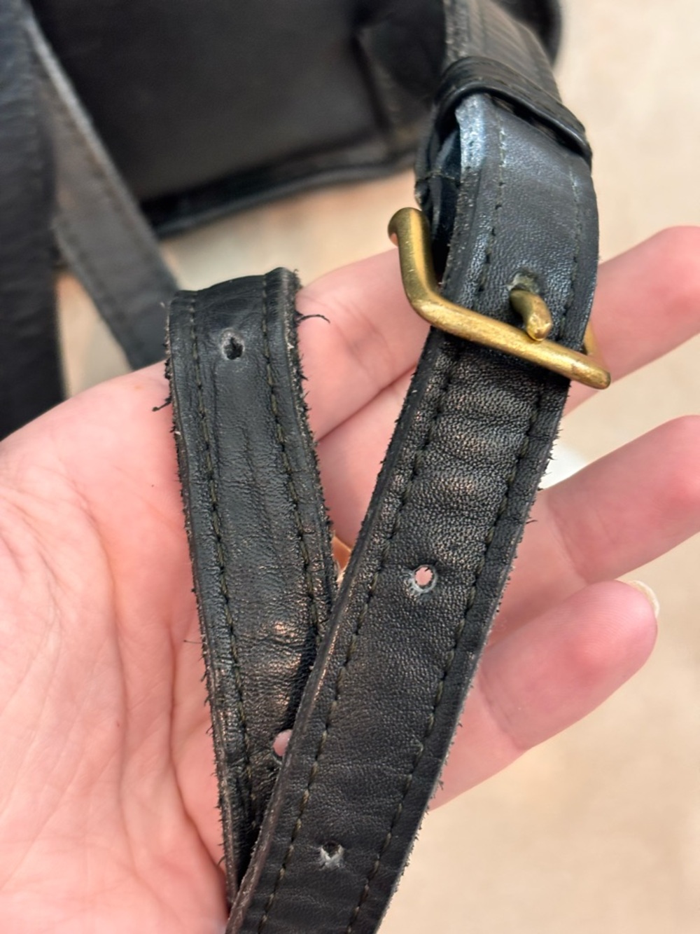 COACH 1997 Vintage Daypack Black Leather Mini Backpack with Gold Turnlock $695+ - Picture 6 of 16